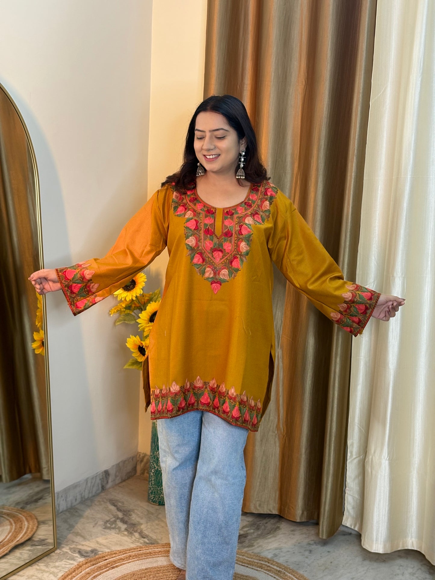 Heer Aari Work Short Pheran