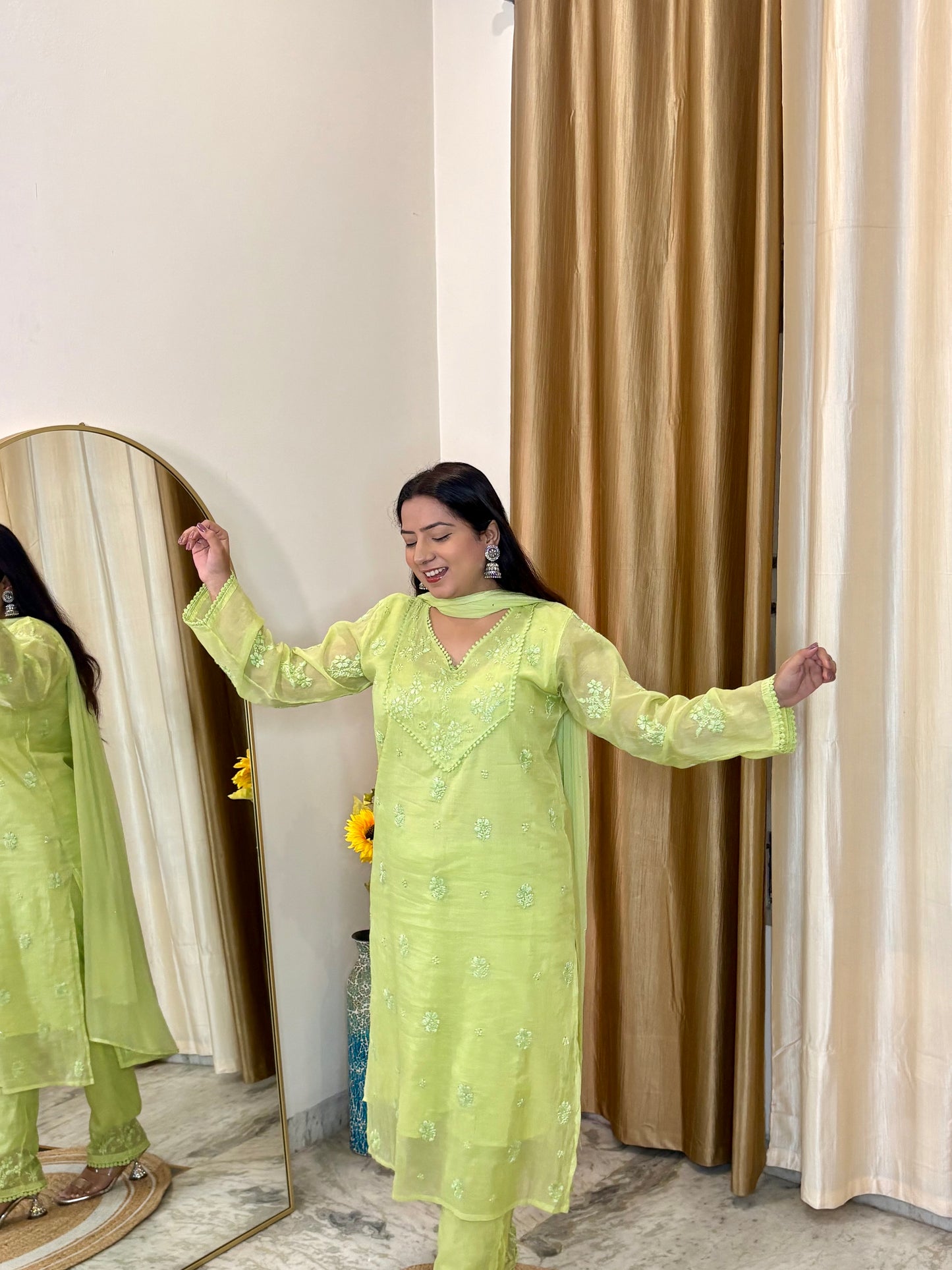 Noor Mul Chanderi Chikankari Mukaish Suit Set – 4 Piece