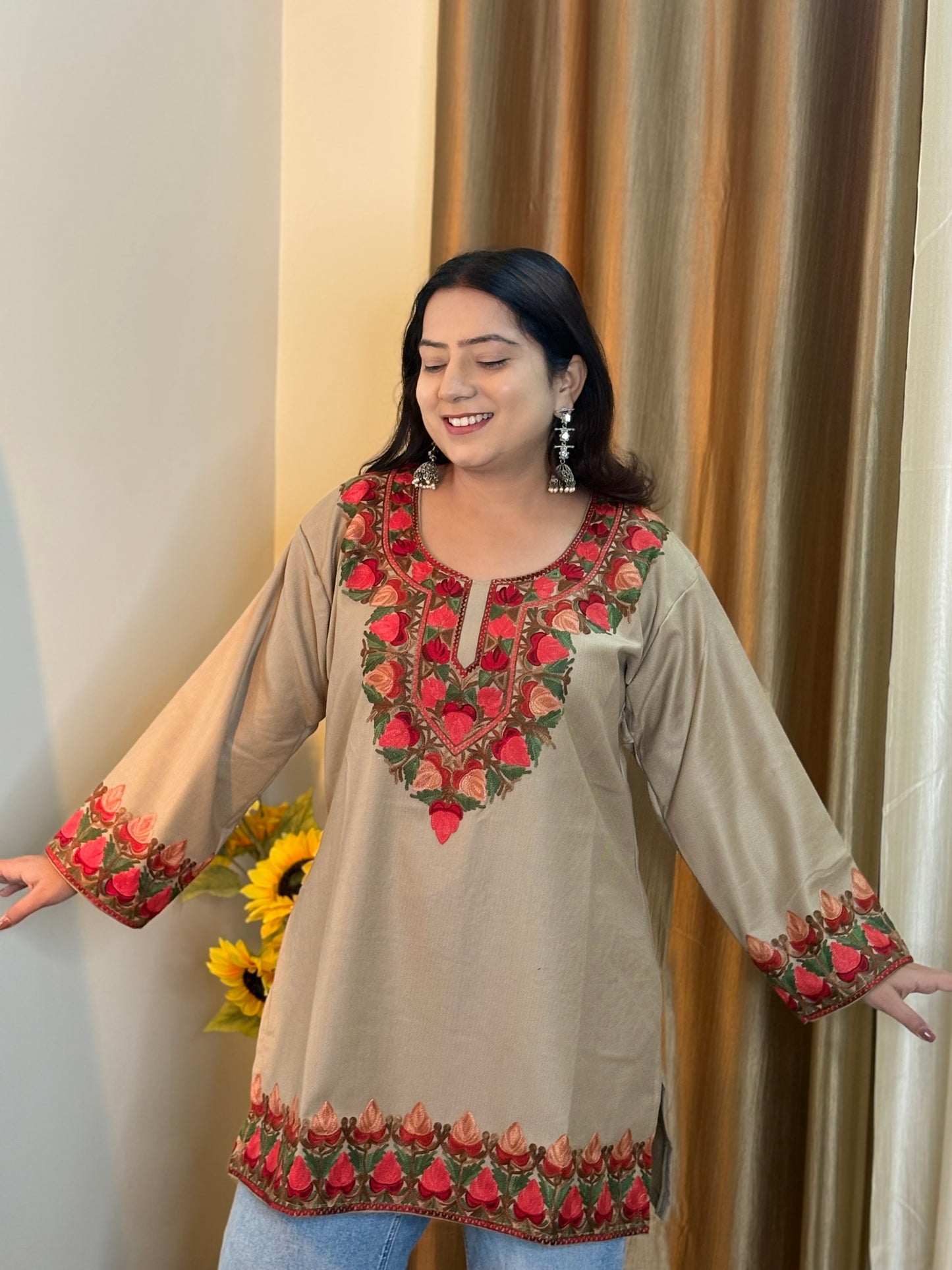 Heer Aari Work Short Pheran